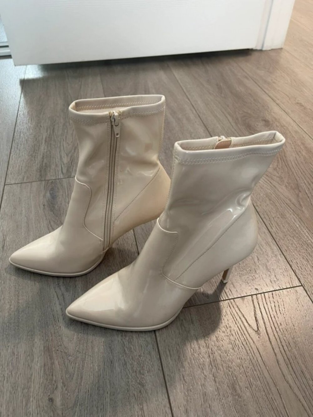 Cream Patent Leather Pointed Toe Ankle Boots – Size 9